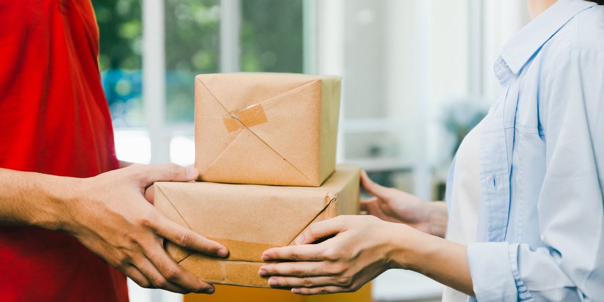 best parcel delivery service dubai
